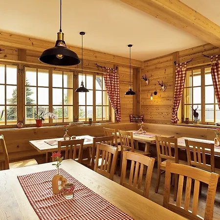 Landgasthof Riedl Hotel 4*